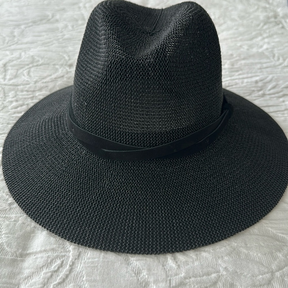 NWT WYETH Women’s Hat